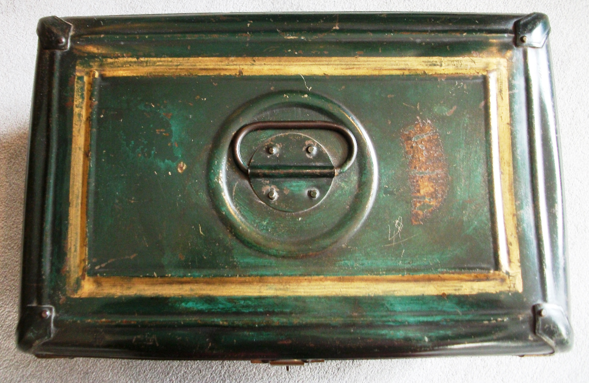 Painted Metal Box with handle on top